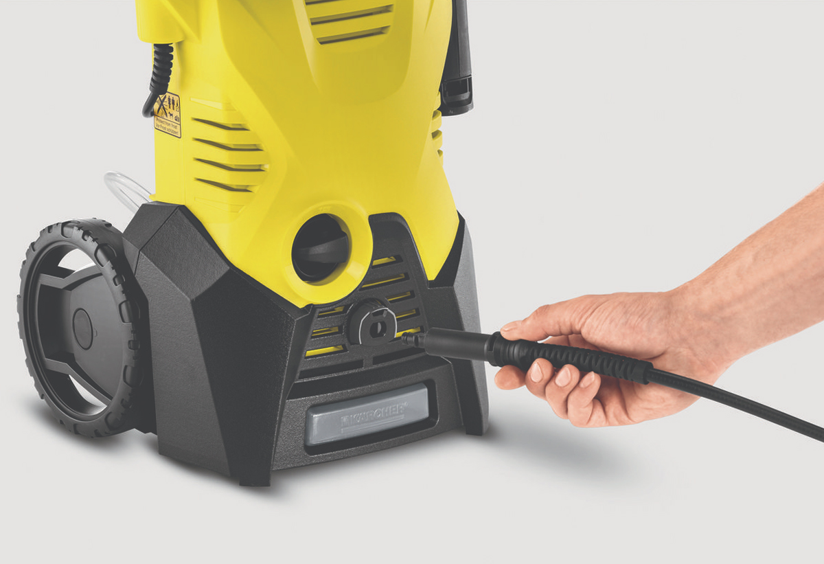 Η εύκολη σύνδεση του σωλήνα με το μηχάνημα.